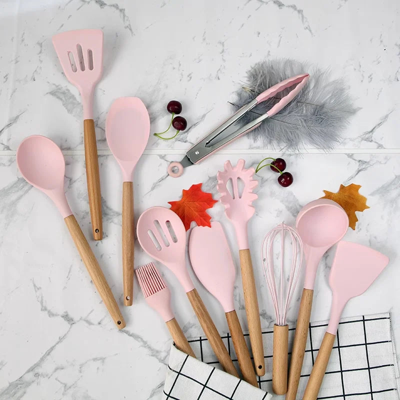 Kit C/12 Peças Utensílios De Cozinha Colheres Espatula Silicone Cabo Madeira Decoração