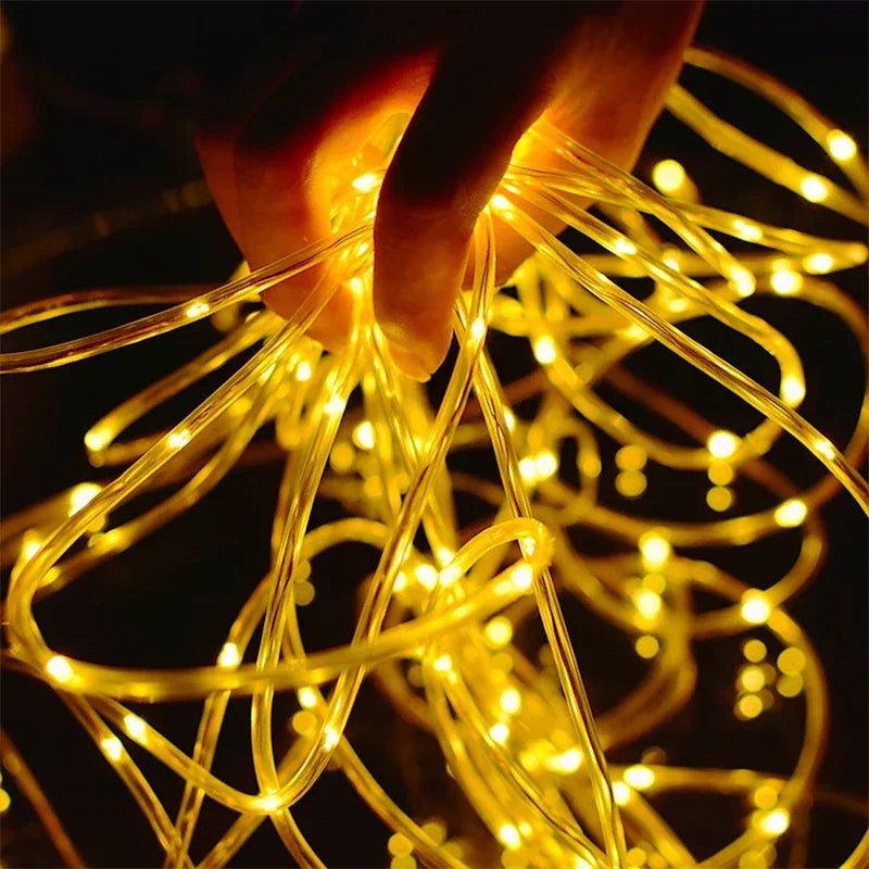 Ilumine seu jardim e festas com a Luz de Fita LED Solar